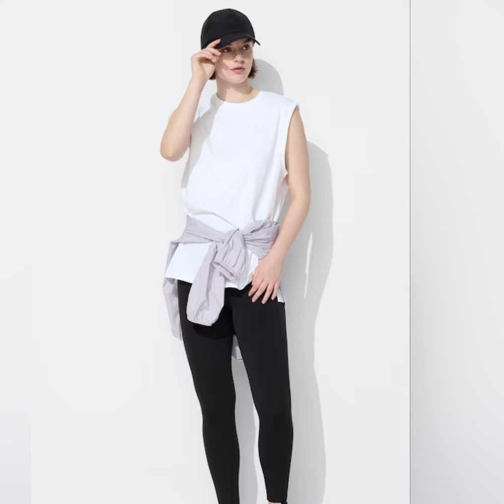 Uniqlo AIRism White Sleeveless T-Shirt in XXS